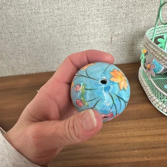 VTG Easter Bunny Figurine With Flower‎ Wire Basket And Colorful Ceramic Eggs - Picture 12 of 16